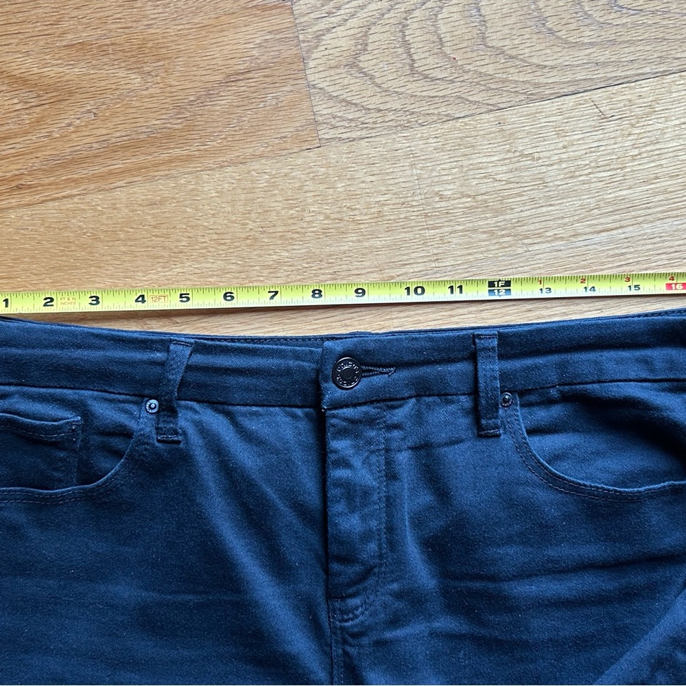 Chico’s So Slimming Girlfriend black embroidered ankle jeans - EUC - Picture 4 of 6